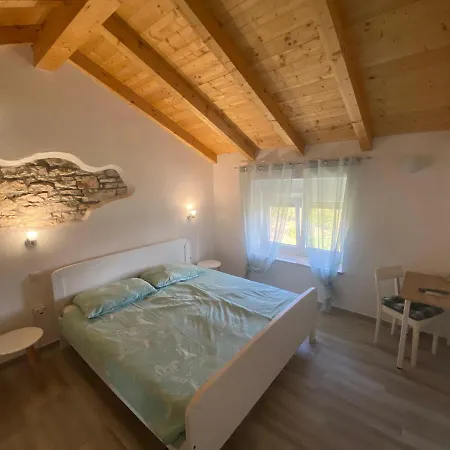 House Carla Belavici Сasa de vacaciones Hreljići
