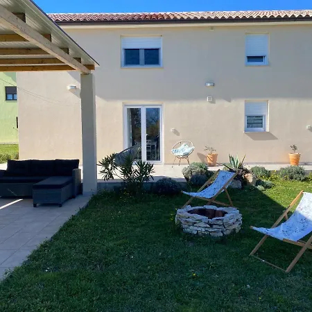 House Carla Belavici *