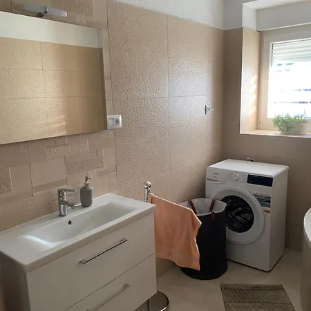 House Carla Belavici Holiday home *