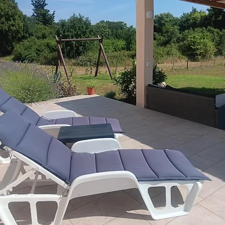 House Carla Belavici