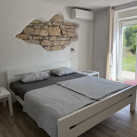 House Carla Belavici 펜션 Hreljići
