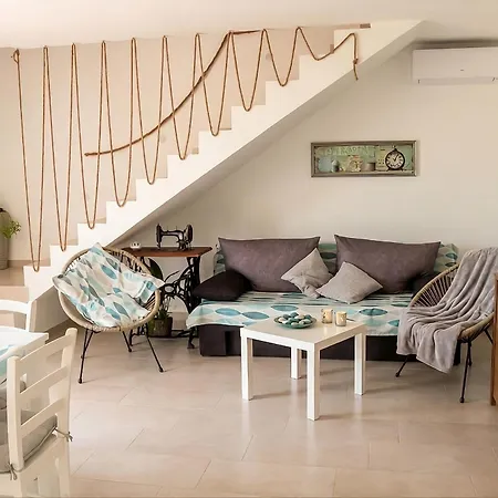 House Carla Belavici